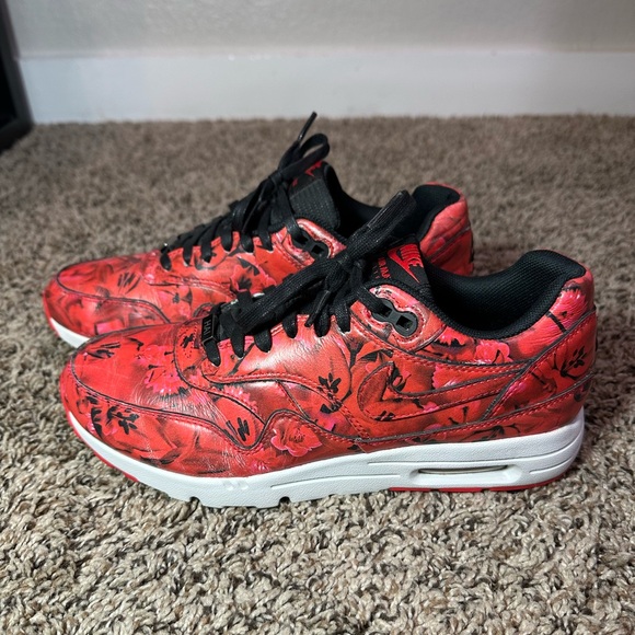 Nike Air Max 1 Ultra QS Size 7 Shanghai City Pack Red Women’s Shoes 747105-600 - Picture 1 of 11